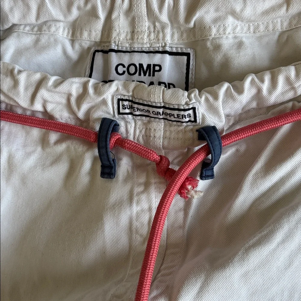 Hoyoroll COMP Standard White Kimono Gi with Pink Trim - Picture 2 of 5